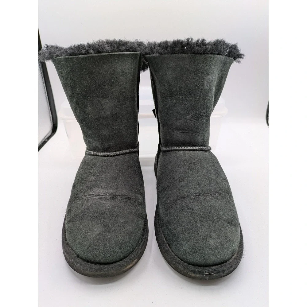 UGG Australia Bailey Bow Boots Womens 6 Gray Sheepskin Suede Winter